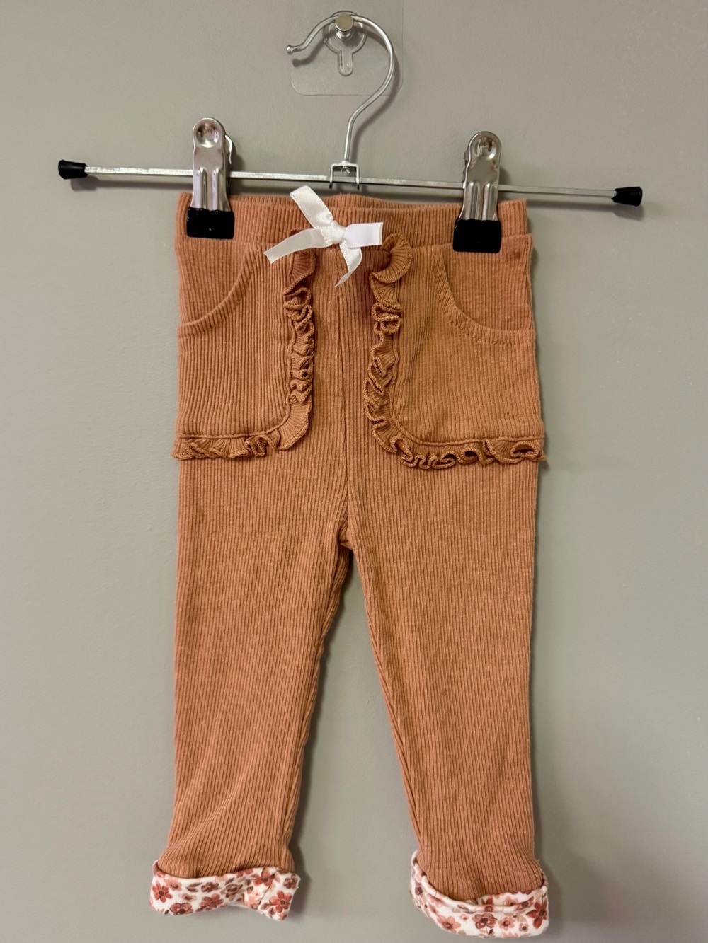 Kids Ruffle Pocket Ribbed Knit Pants - Rust